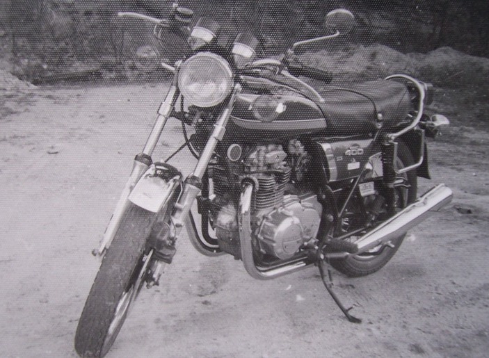 Kawasaki KZ 400 1974, Víťa 1987.